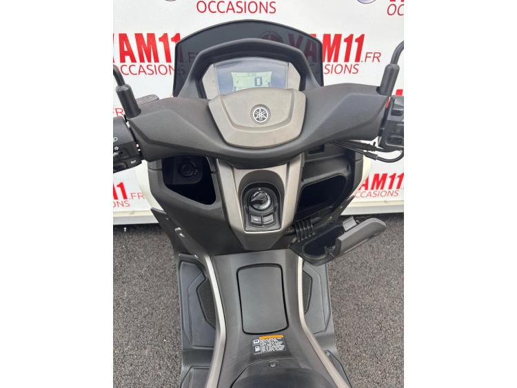 YAMAHA NMAX 125