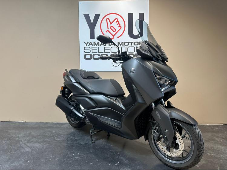 YAMAHA XMAX 300