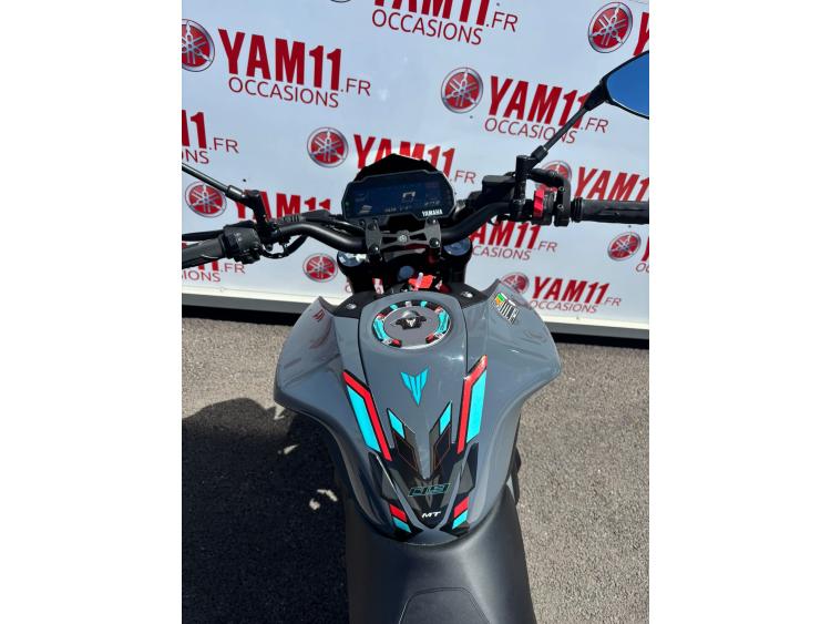 YAMAHA MT-125