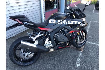 QJ MOTOR SRK 800 RS