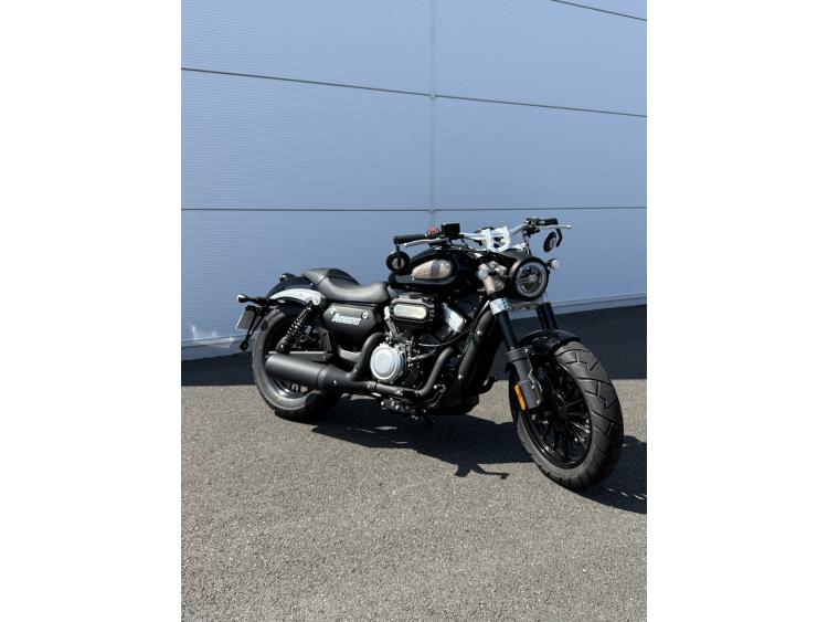 BENDA MOTO AVENGERS 125