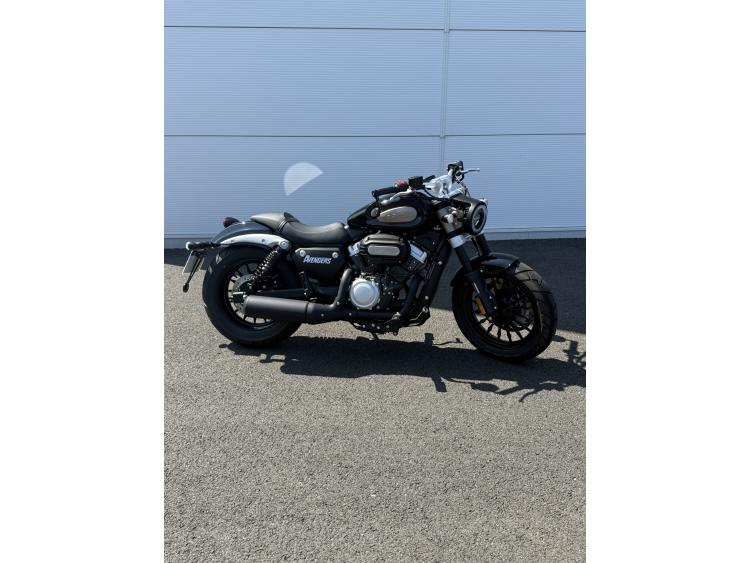 BENDA MOTO AVENGERS 125