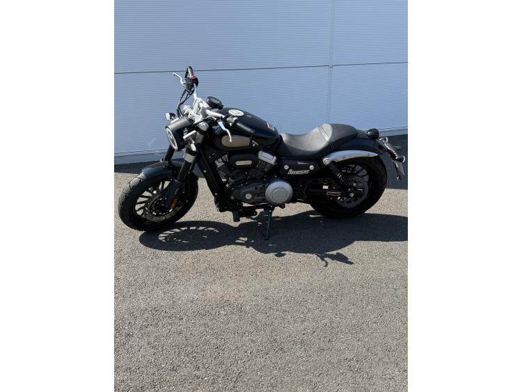 BENDA MOTO AVENGERS 125