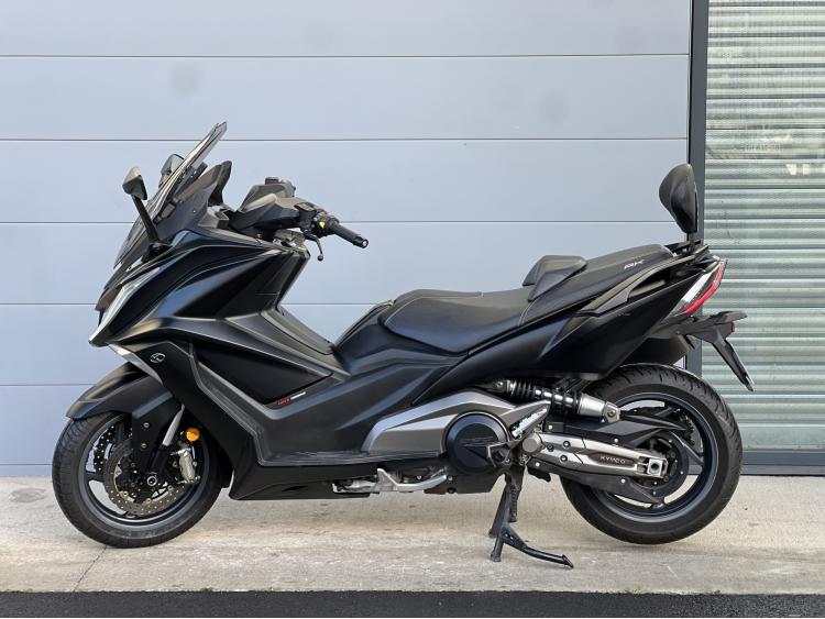 KYMCO AK 550