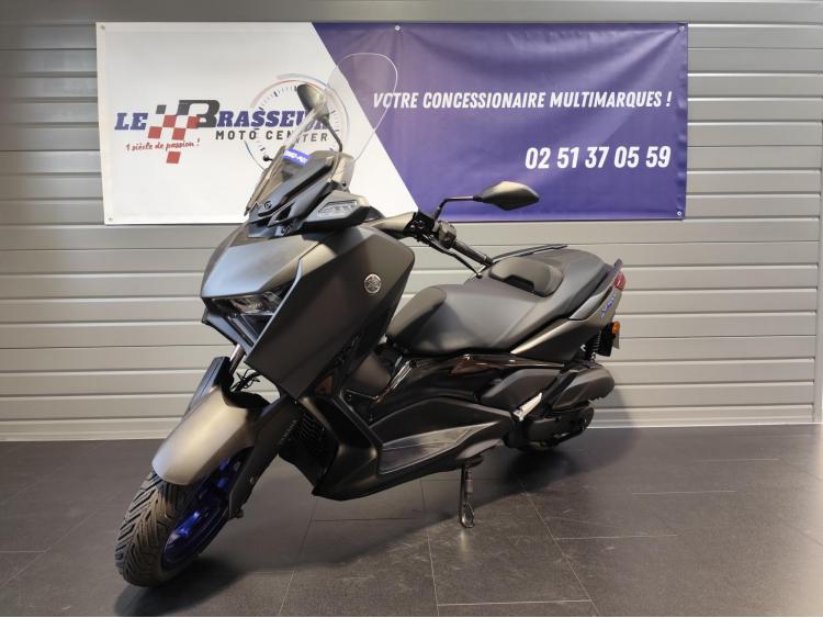 YAMAHA XMAX 125