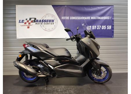 YAMAHA XMAX 125