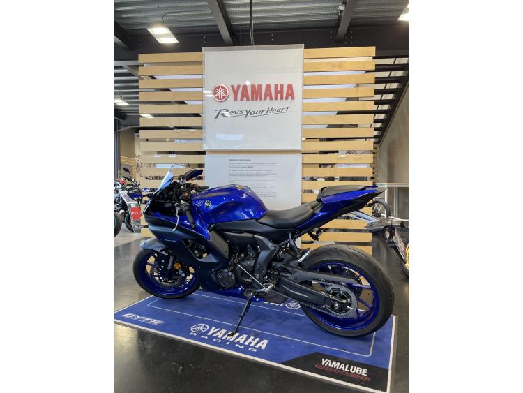 YAMAHA R7 A2