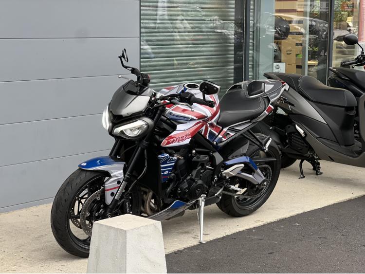 TRIUMPH STREET TRIPLE 765 R