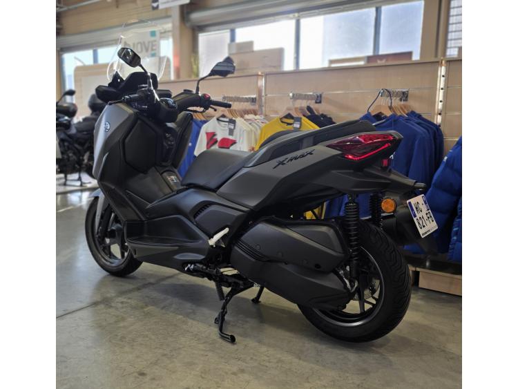 YAMAHA XMAX 300