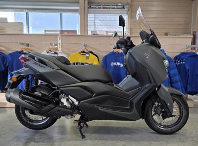 YAMAHA XMAX 300