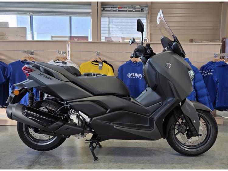 YAMAHA XMAX 300