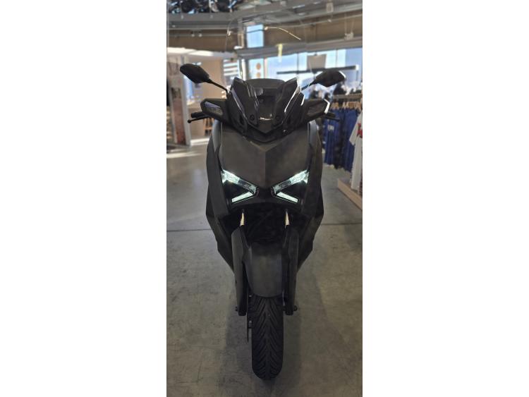YAMAHA XMAX 300