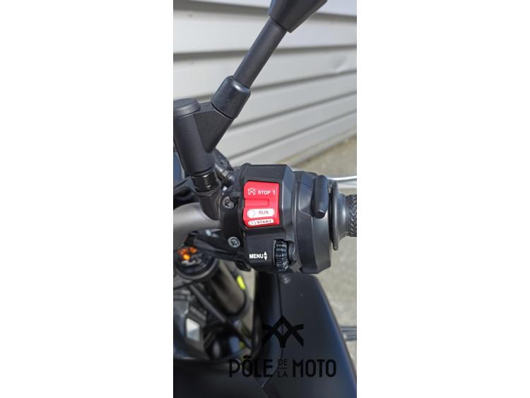 YAMAHA MT-10