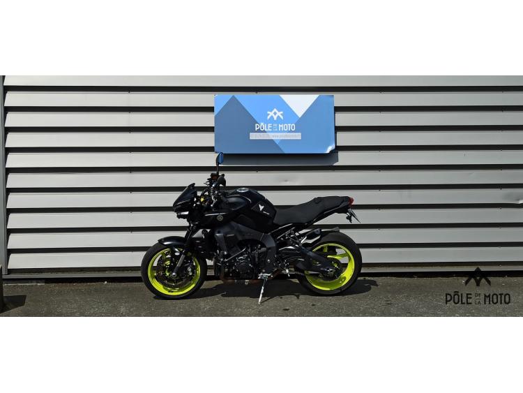 YAMAHA MT-10