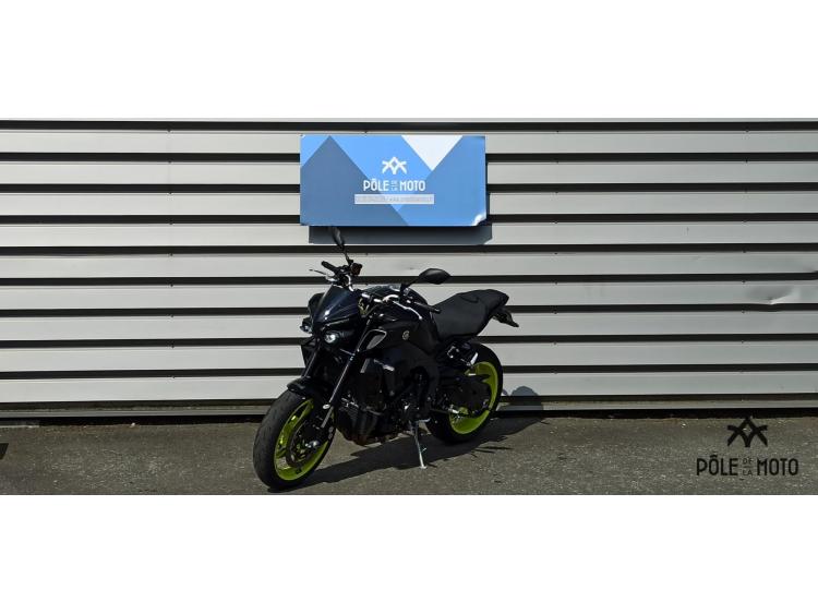 YAMAHA MT-10