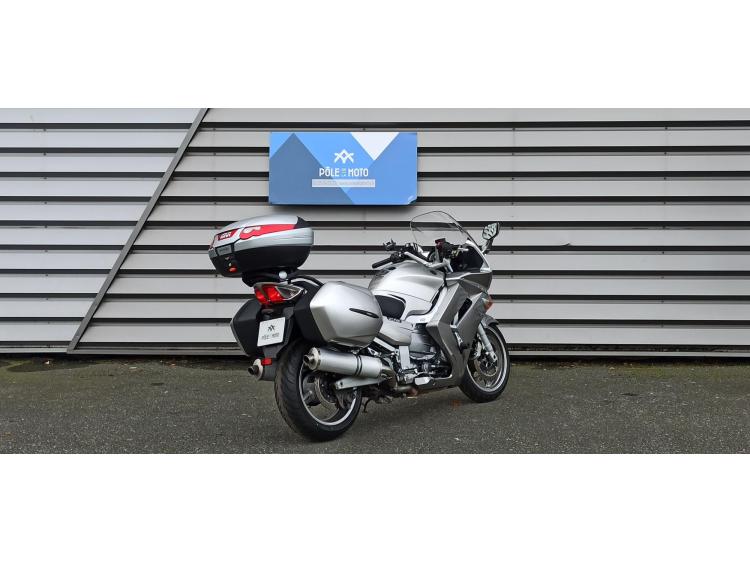 YAMAHA FJR 1300