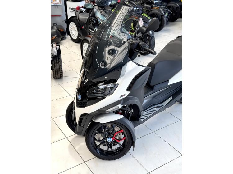 PIAGGIO MP3 400 LT SPORT 2026 touring 300 500 530 cv3