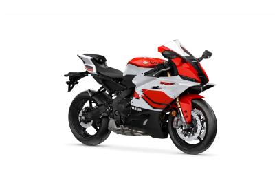 YAMAHA R9