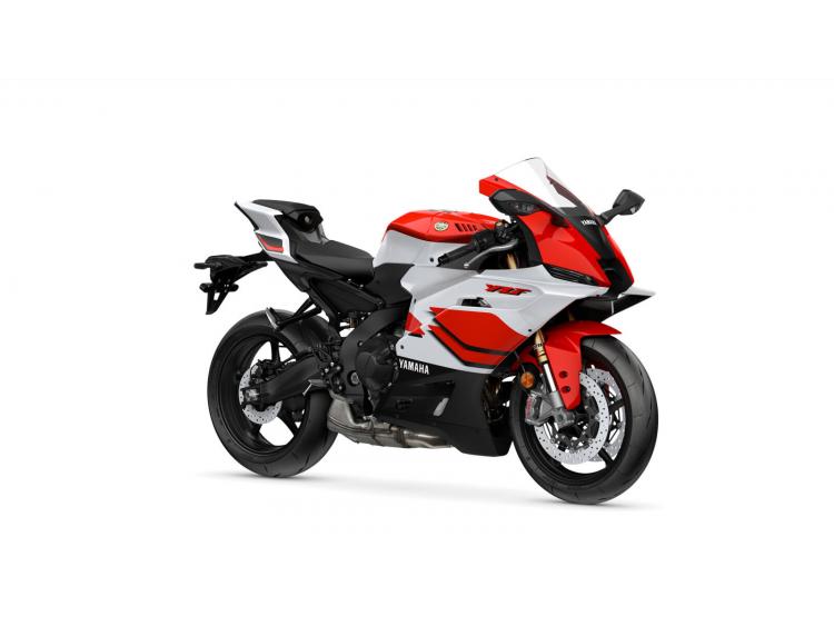 YAMAHA R9 - 70 TH