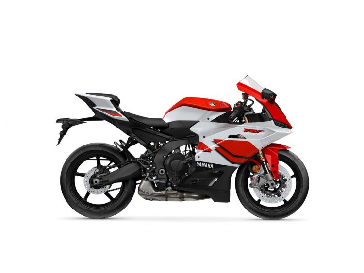 YAMAHA R9 - 70 TH