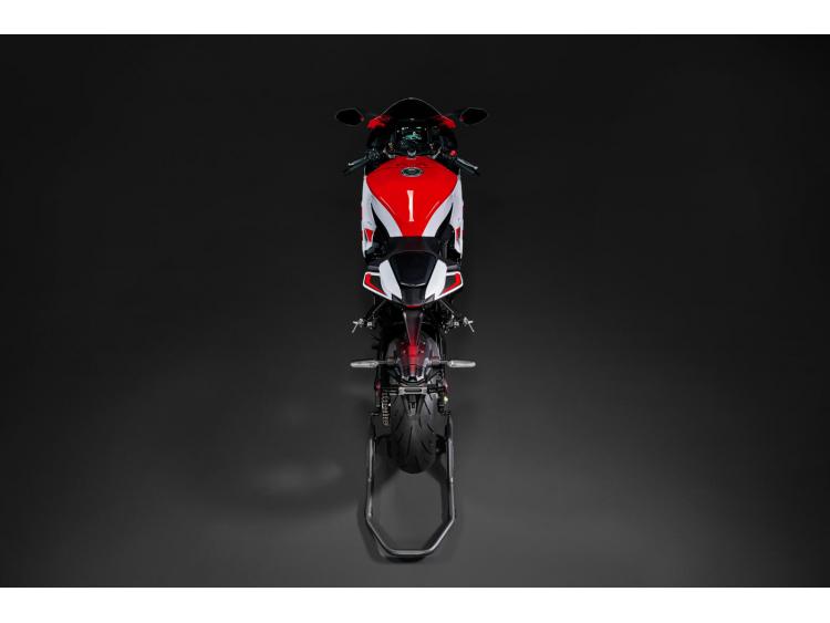 YAMAHA R9 - 70 TH