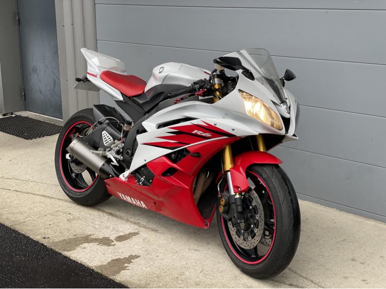 YAMAHA YZF-R6