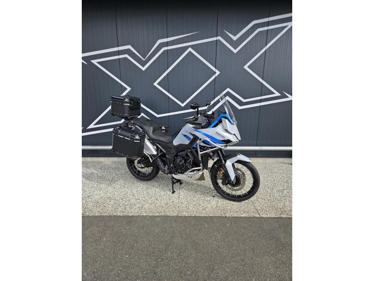 ZONTES 703 adventure bagagerie crash bar et feu additionnel inclus Bleu ou Gris 