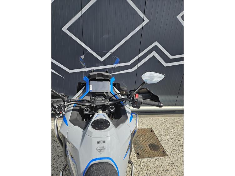 ZONTES 703 adventure bagagerie crash bar et feu additionnel inclus Bleu ou Gris 