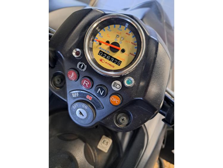 KYMCO MAXXER 300 + Nerf bar + Porte bagage 
