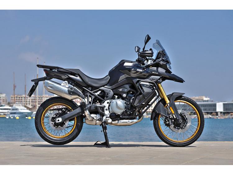VOGE DS900X