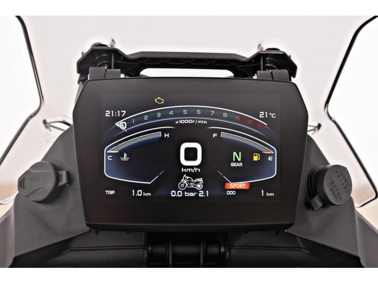 VOGE DS900X