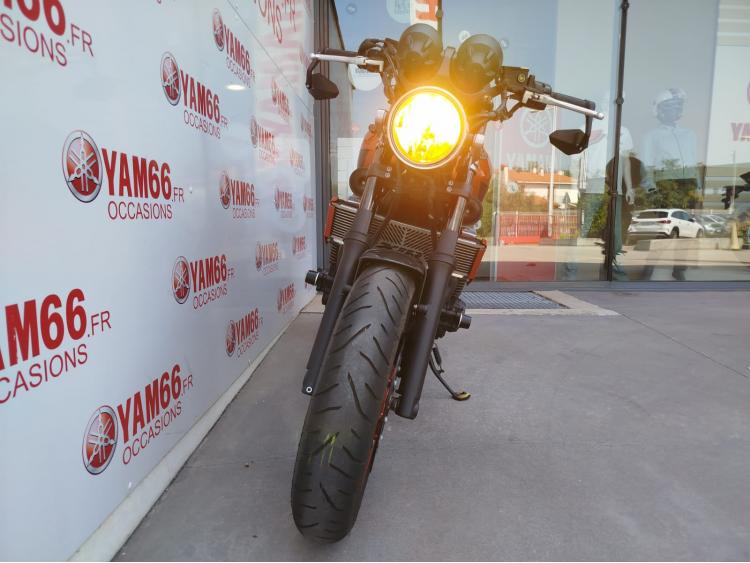 YAMAHA XJR 1300