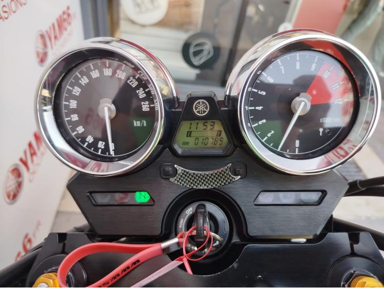 YAMAHA XJR 1300
