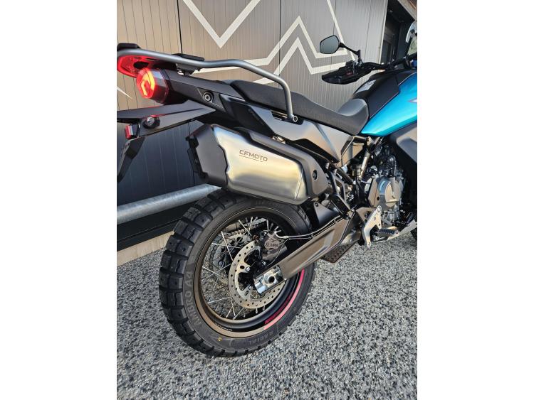 CF MOTO 800 MT-X