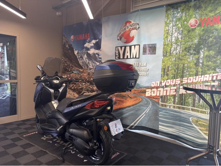 YAMAHA XMAX 125