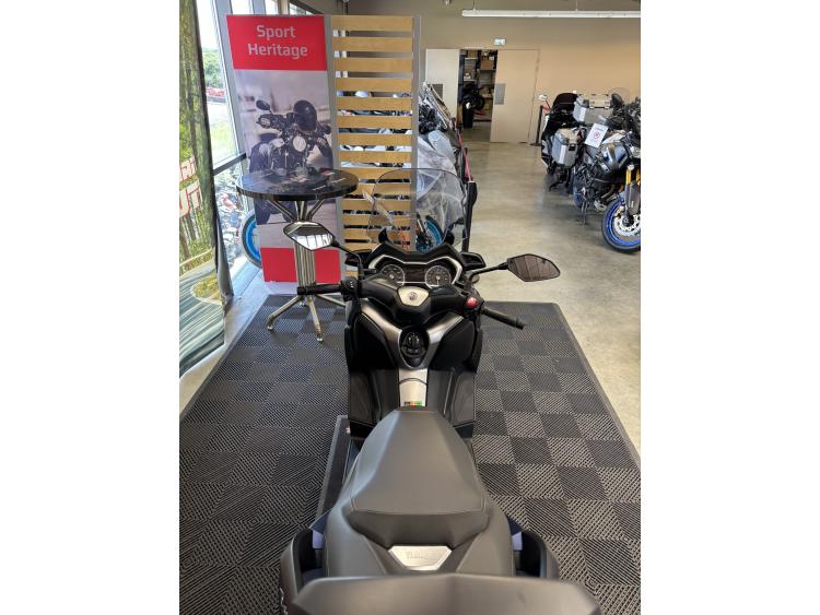 YAMAHA XMAX 125