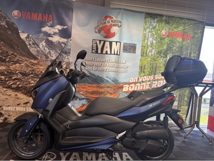 YAMAHA XMAX 125