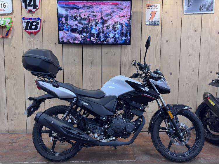 YAMAHA YS 125 / GARANTIE 12 MOIS 