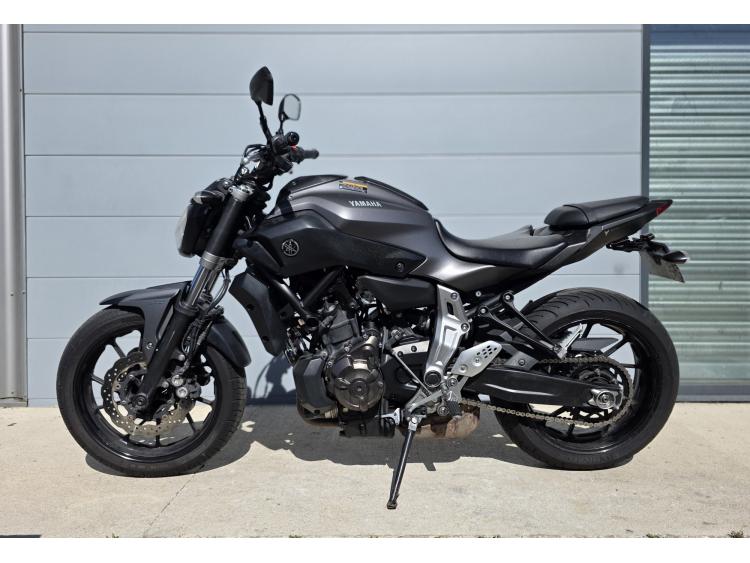 YAMAHA MT-07 A2