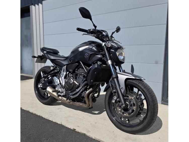 YAMAHA MT-07 A2