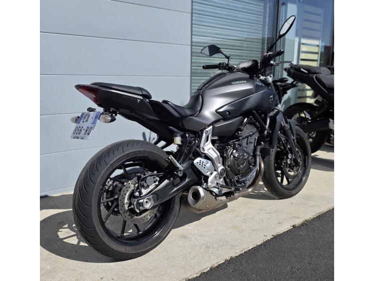 YAMAHA MT-07 A2