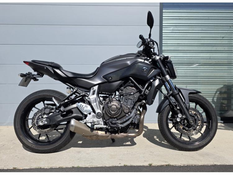 YAMAHA MT-07 A2