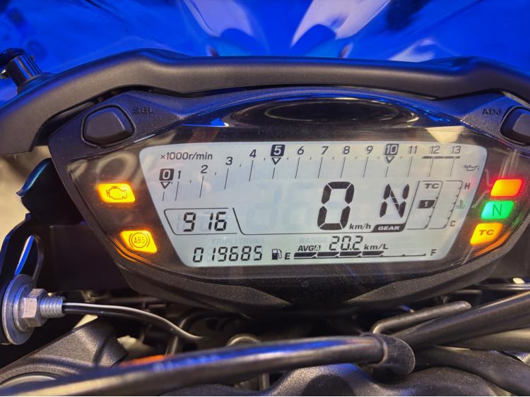 SUZUKI GSX-S 1000