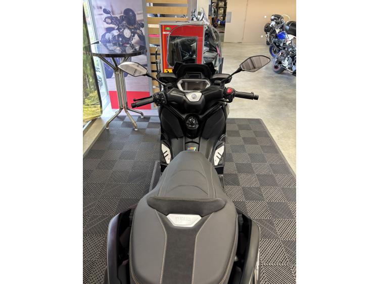 YAMAHA XMAX 300 TECH MAX - GARANTIE CONSTRUCTEUR 05/2026