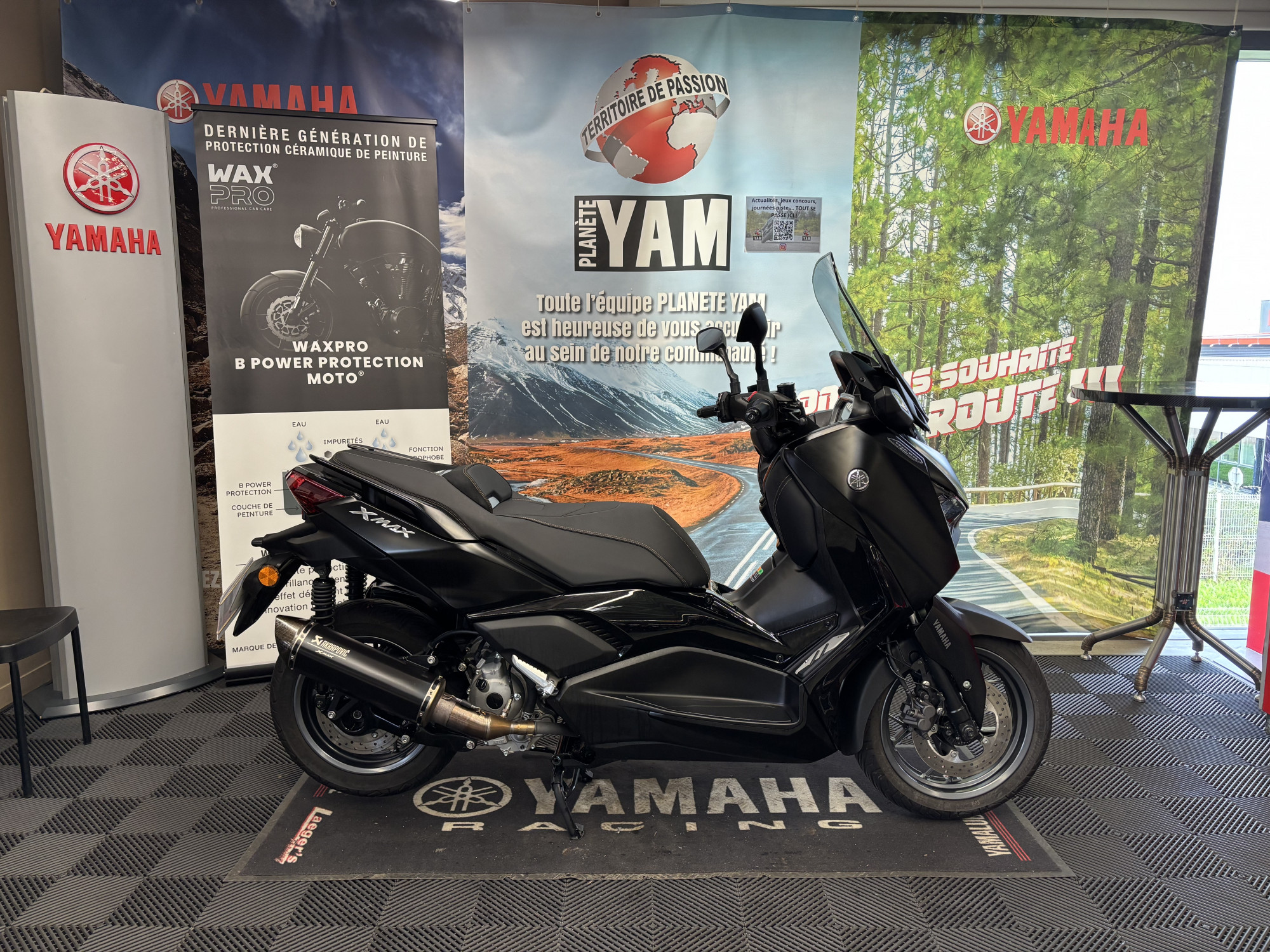 YAMAHA XMAX 300 Tech Max