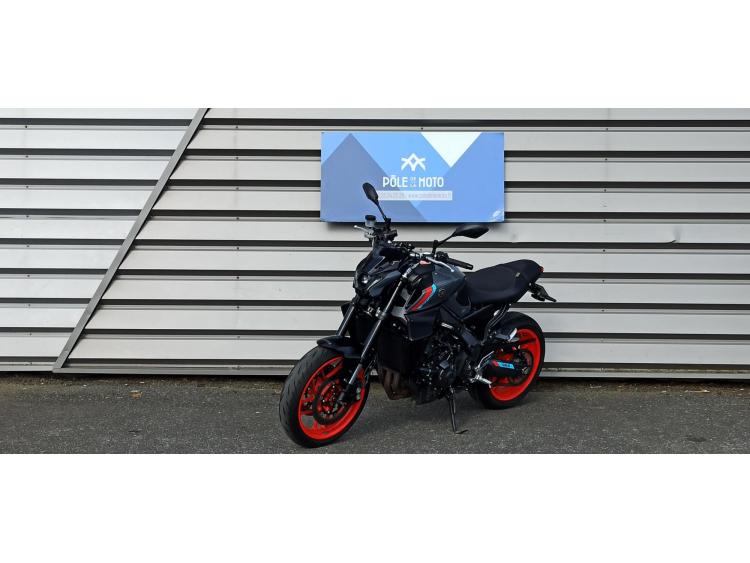 YAMAHA MT-09