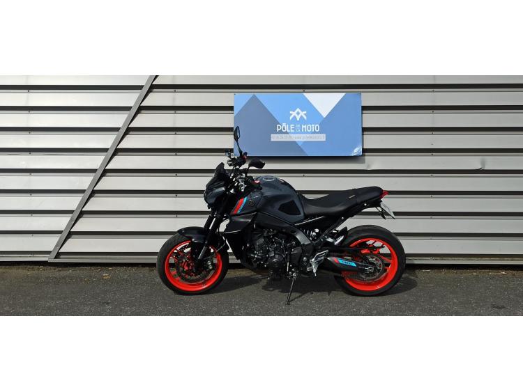 YAMAHA MT-09