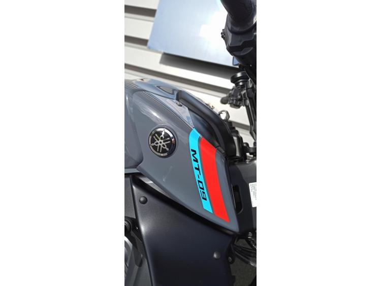YAMAHA MT-09