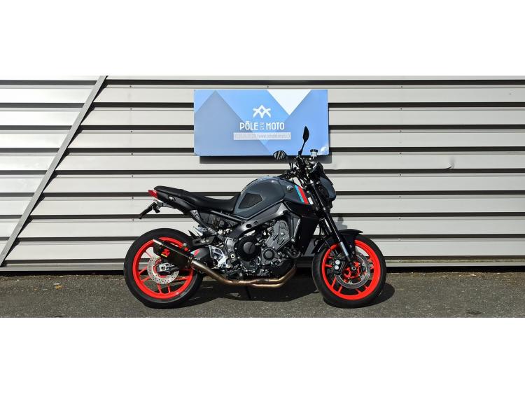YAMAHA MT-09