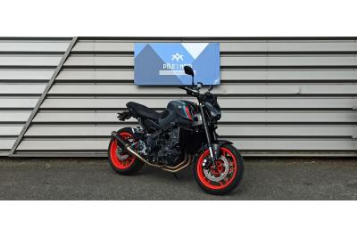 YAMAHA MT-09